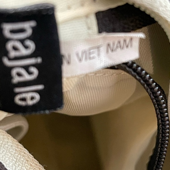 Sherpani bag - Picture 3 of 3